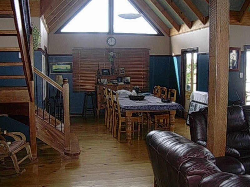 86 FRANK MACAULEY STREET, Mundubbera QLD 4626