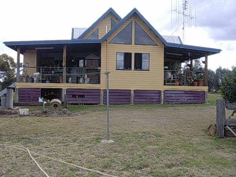 86 FRANK MACAULEY STREET, Mundubbera QLD 4626