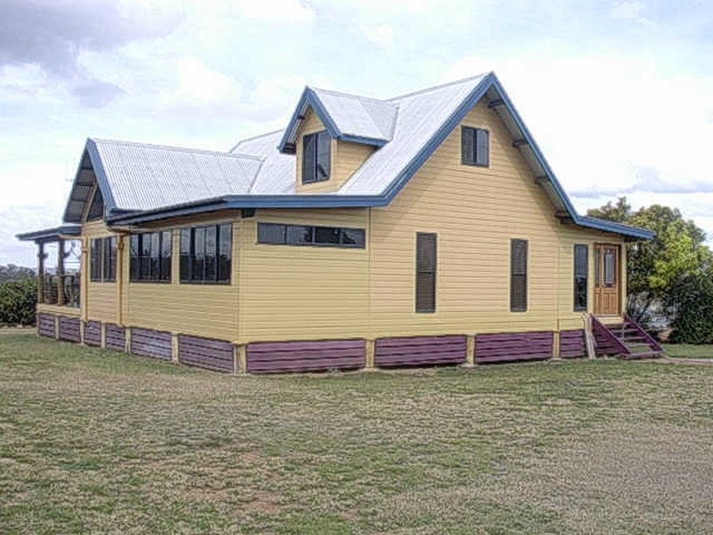 86 FRANK MACAULEY STREET, Mundubbera QLD 4626