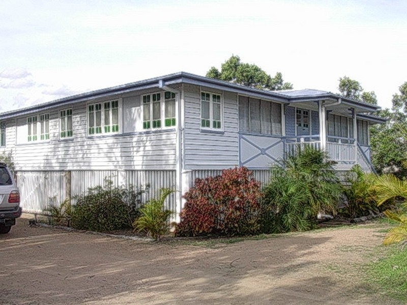 3 PORTER STREET, Gayndah QLD 4625