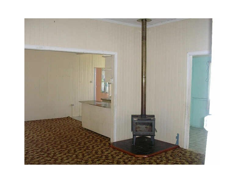 66 BARROW STREET, Gayndah QLD 4625