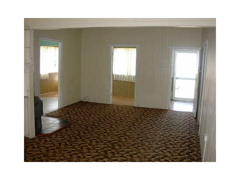 66 BARROW STREET, Gayndah QLD 4625