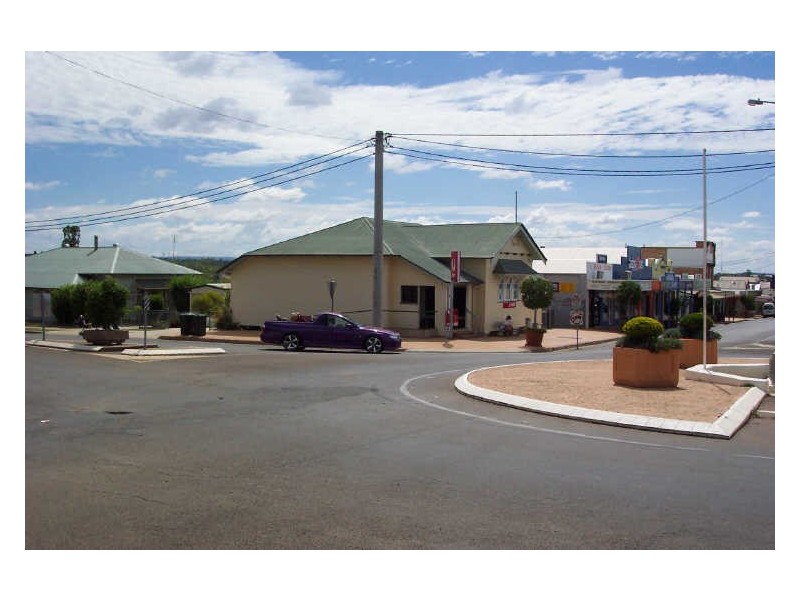 71-73 Lyons Street, Mundubbera QLD 4626