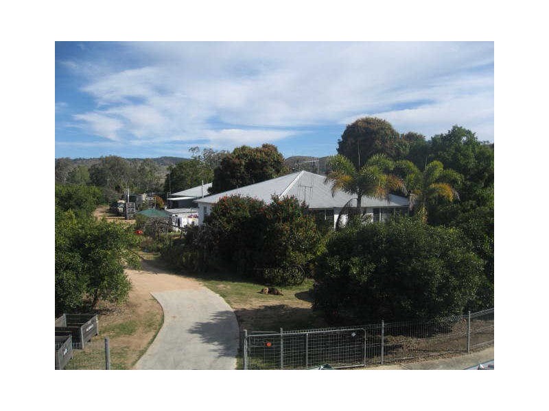 3 Mick Lutvey Street., Gayndah QLD 4625