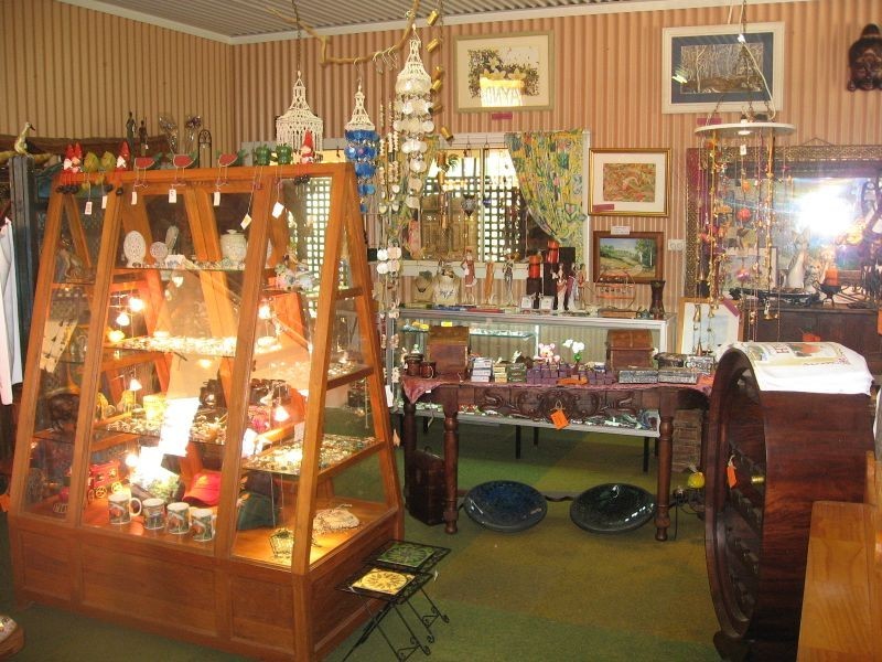 3 Mick Lutvey Street., Gayndah QLD 4625