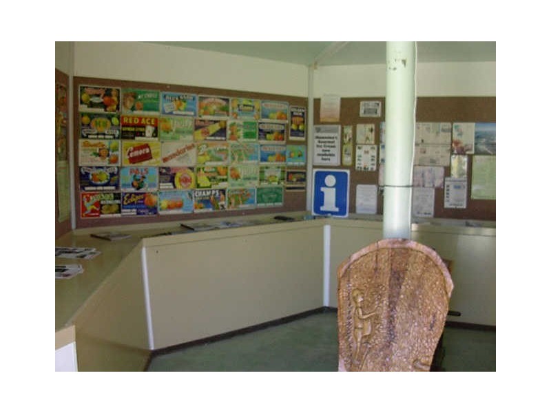 3 Mick Lutvey Street., Gayndah QLD 4625