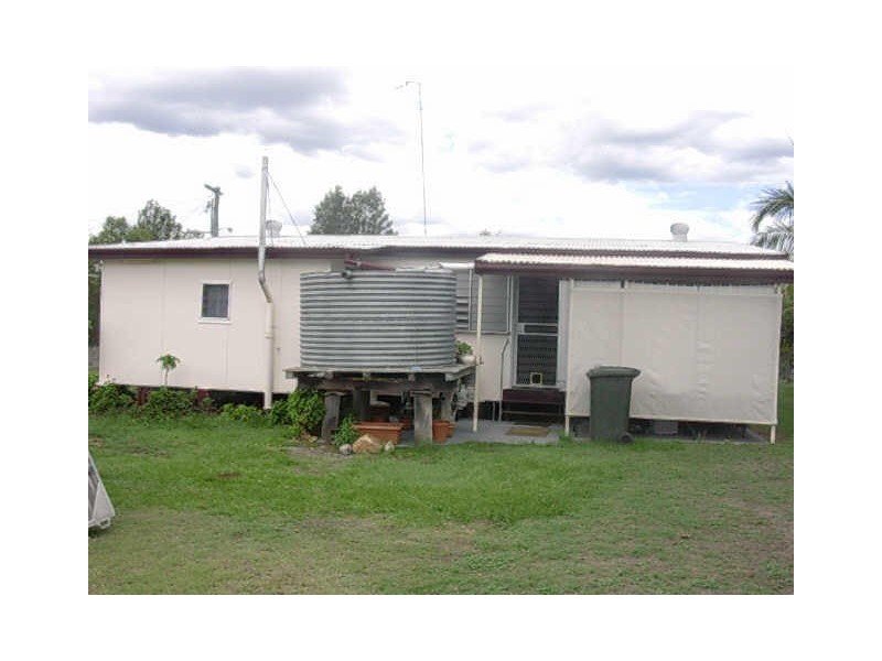 10 Barrow St, Gayndah QLD 4625