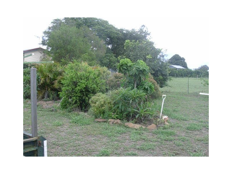 10 Barrow St, Gayndah QLD 4625