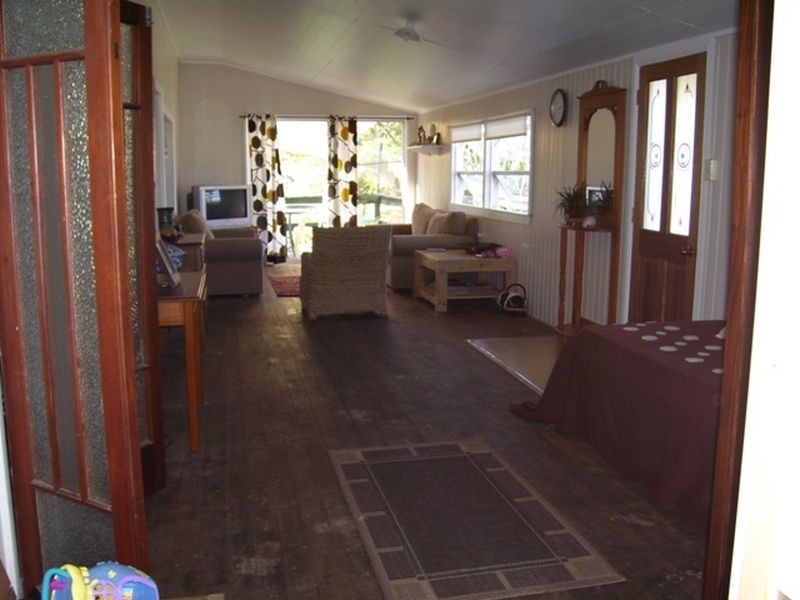 14 Queen St, Gayndah QLD 4625