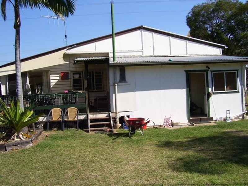 14 Queen St, Gayndah QLD 4625