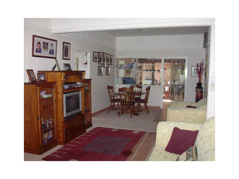 45 Warton Street, Gayndah QLD 4625