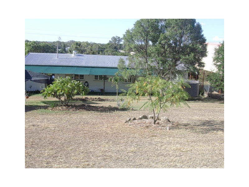 40 Porter Street, Gayndah QLD 4625
