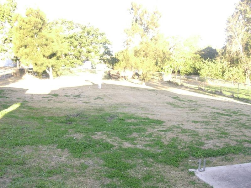 12 Boorunbeh St, Gayndah QLD 4625