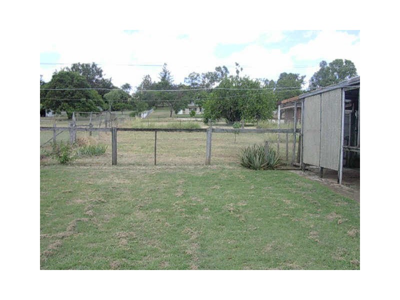 11 ARTHUR STREET, Gayndah QLD 4625