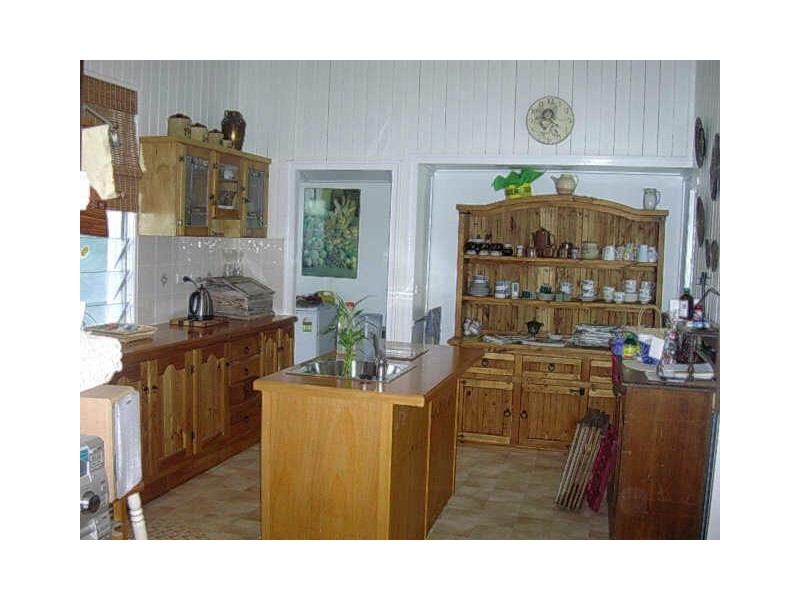 6 BASS STREET, Mundubbera QLD 4626