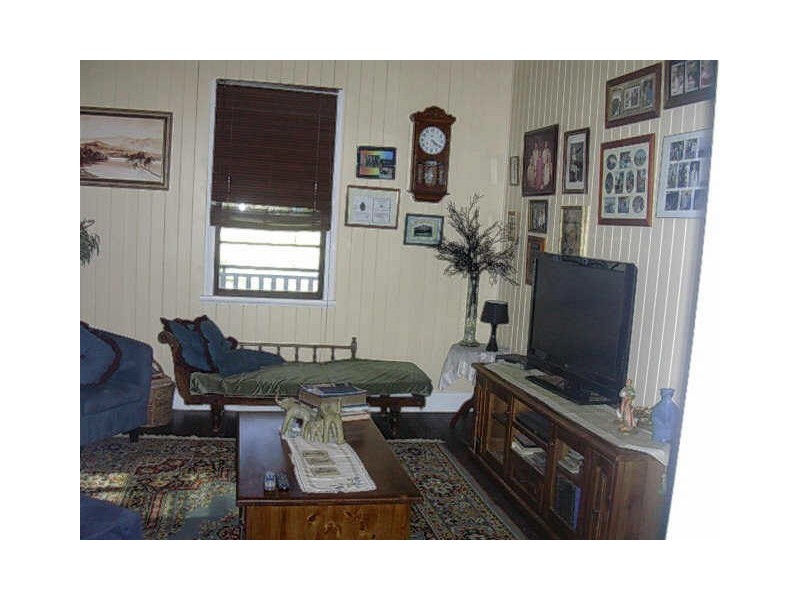 6 BASS STREET, Mundubbera QLD 4626