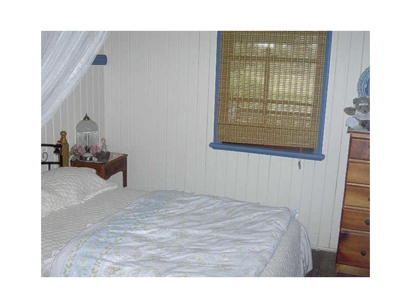 6 BASS STREET, Mundubbera QLD 4626