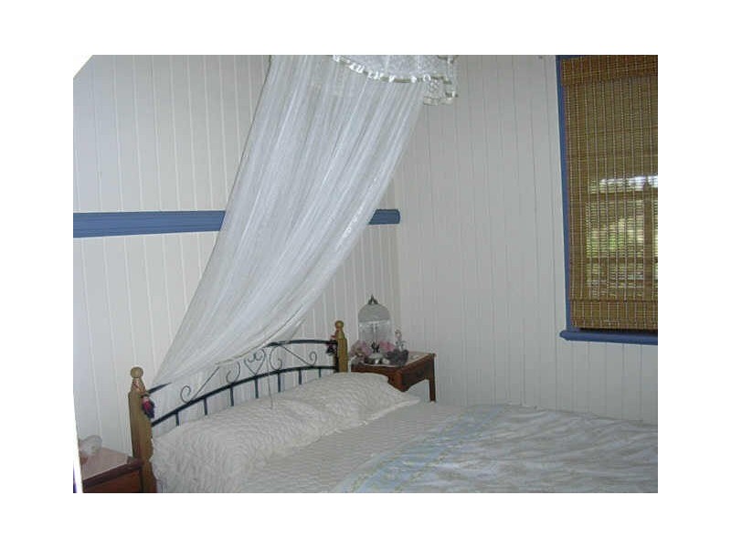 6 BASS STREET, Mundubbera QLD 4626