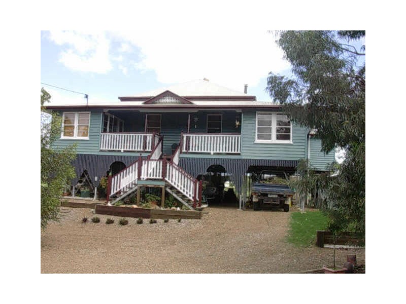 6 BASS STREET, Mundubbera QLD 4626