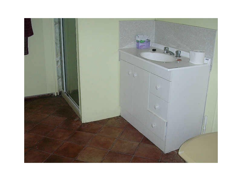 27 ARTHUR  STREET, Gayndah QLD 4625