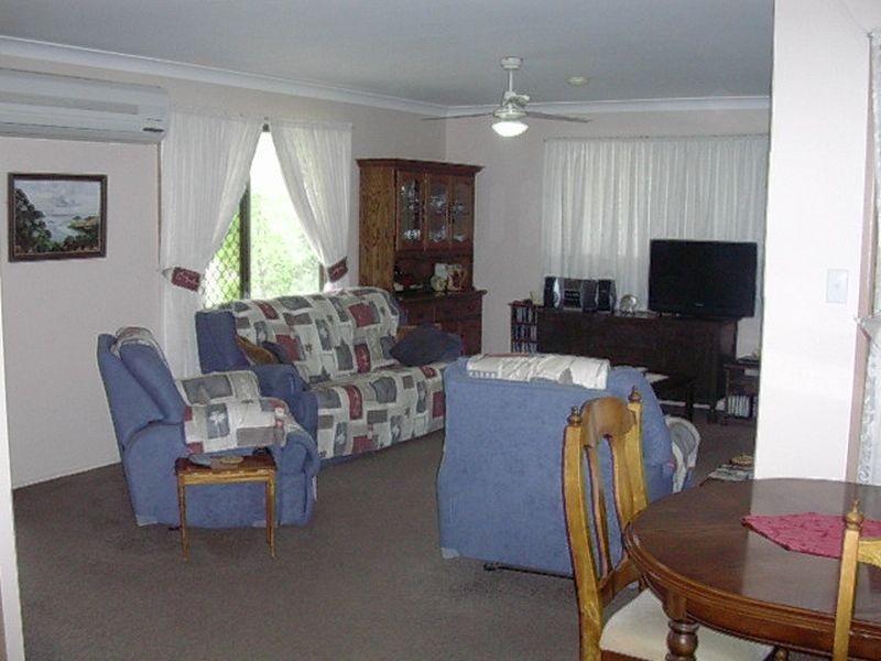 4 Sam Weller Ave, Gayndah QLD 4625