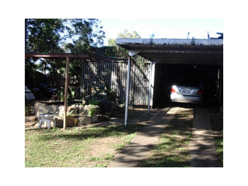 11 Mount Rose Street, Eidsvold QLD 4627