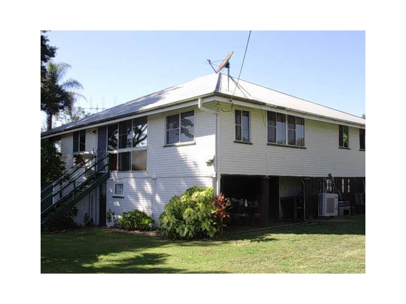 11 Mount Rose Street, Eidsvold QLD 4627