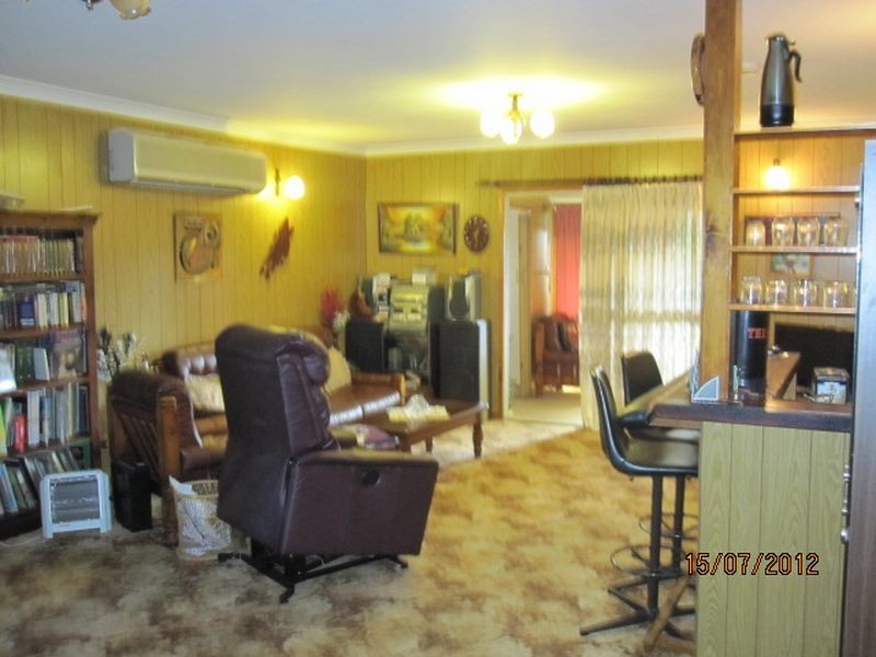 11 Mount Rose Street, Eidsvold QLD 4627