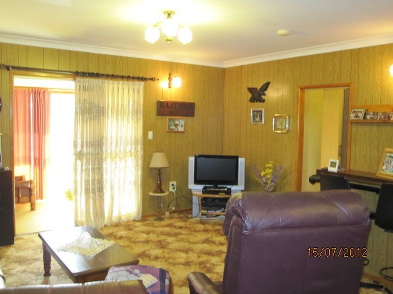 11 Mount Rose Street, Eidsvold QLD 4627