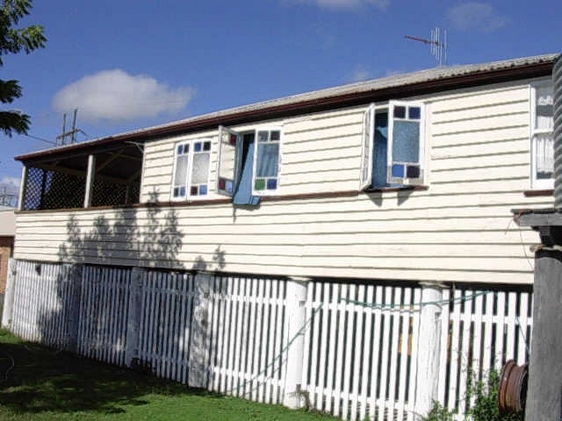 72 QUEEN STREET, Gayndah QLD 4625