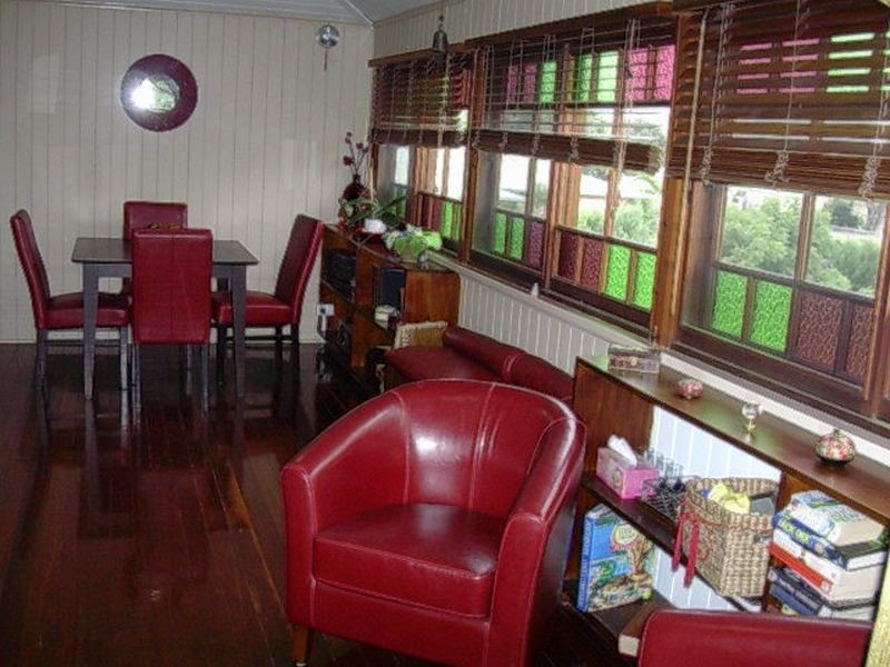 19 Bridge Street, Gayndah QLD 4625