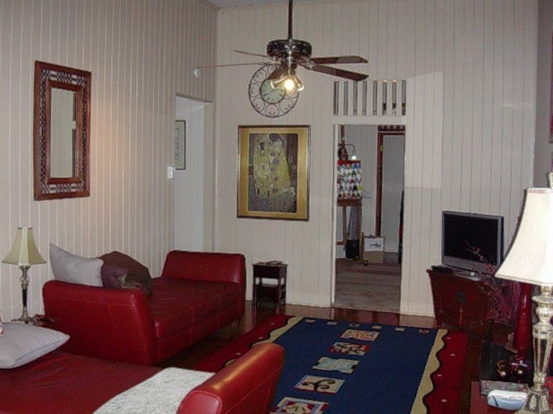 19 Bridge Street, Gayndah QLD 4625