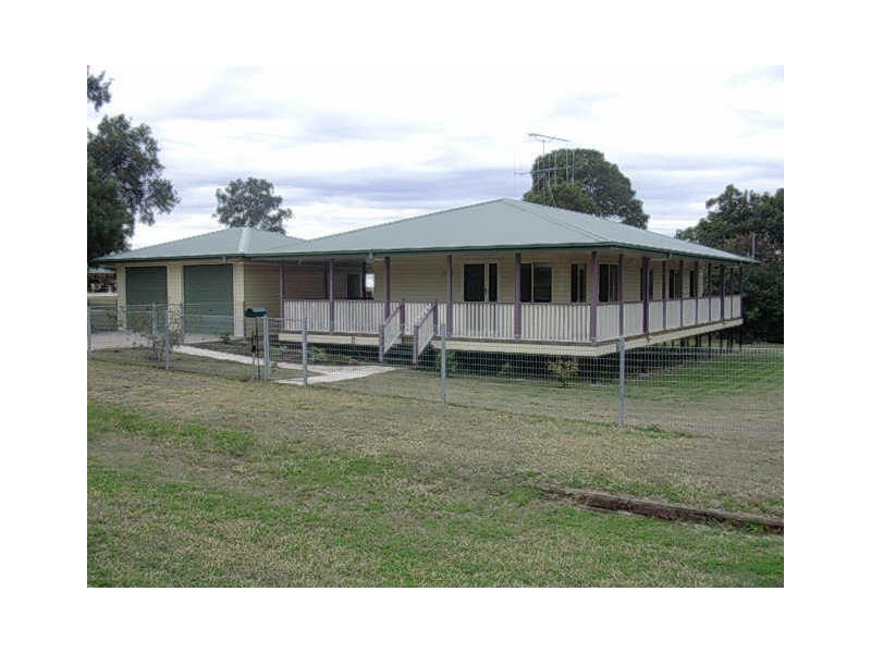 13 GOLDEN SPUR STREET, Eidsvold QLD 4627