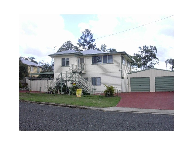 12 Elizabeth Street,, Biggenden QLD 4621