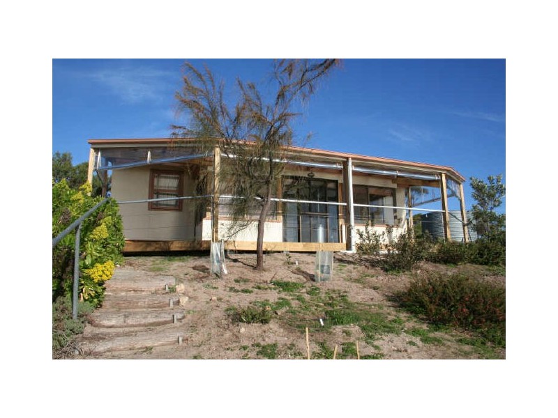 7 Harvey Crescent, Black Point SA 5571