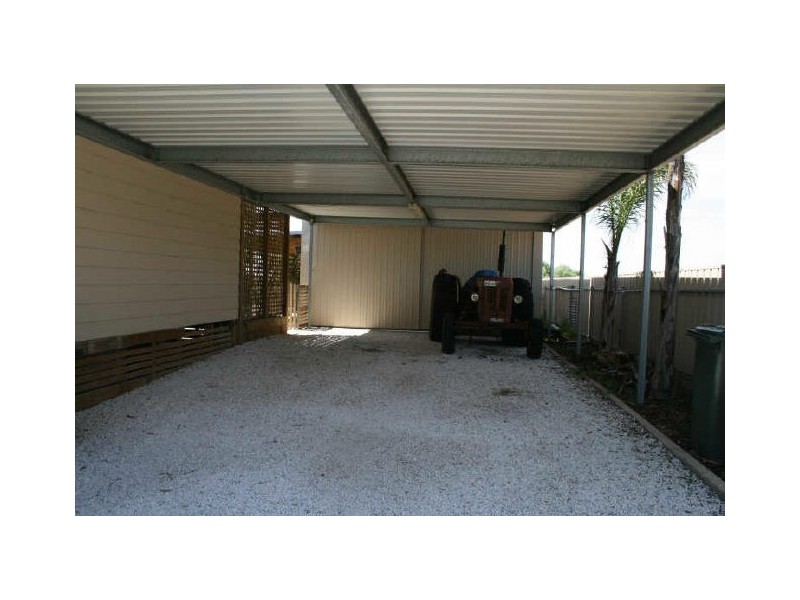 32 Mesnil Drive, Port Clinton SA 5570