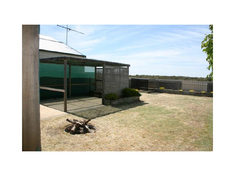 32 Mesnil Drive, Port Clinton SA 5570