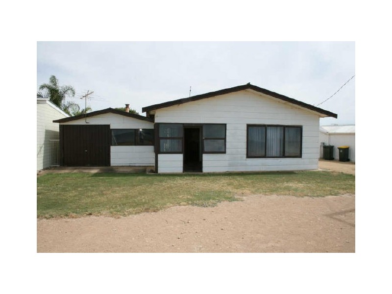 1 B Yoolamardy Parade, Port Clinton SA 5570