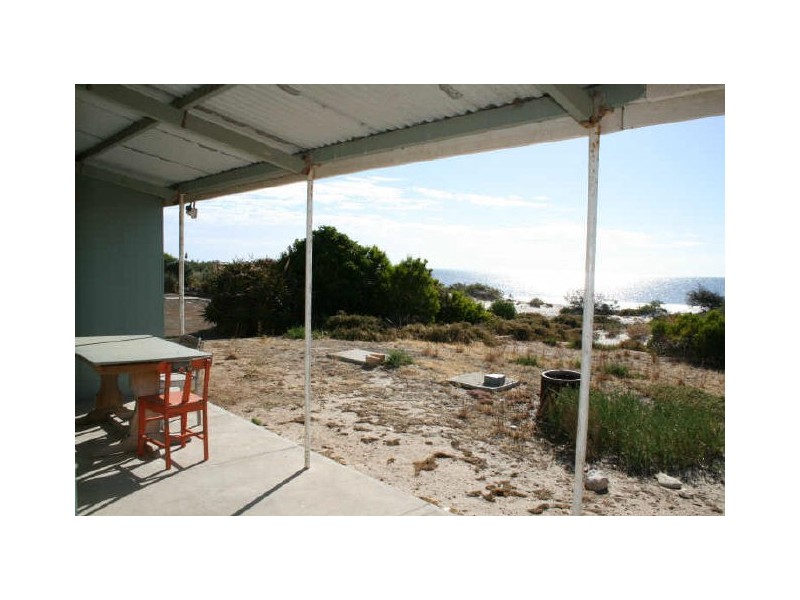 16 Davey Road, Rogues Point SA 5571