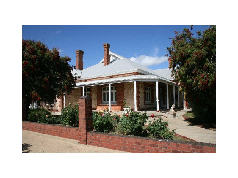 11 Elizabeth Street, Maitland SA 5573