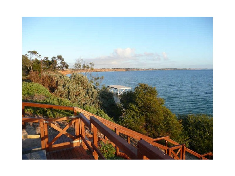 2/151a Harvey Crescent, Black Point SA 5571