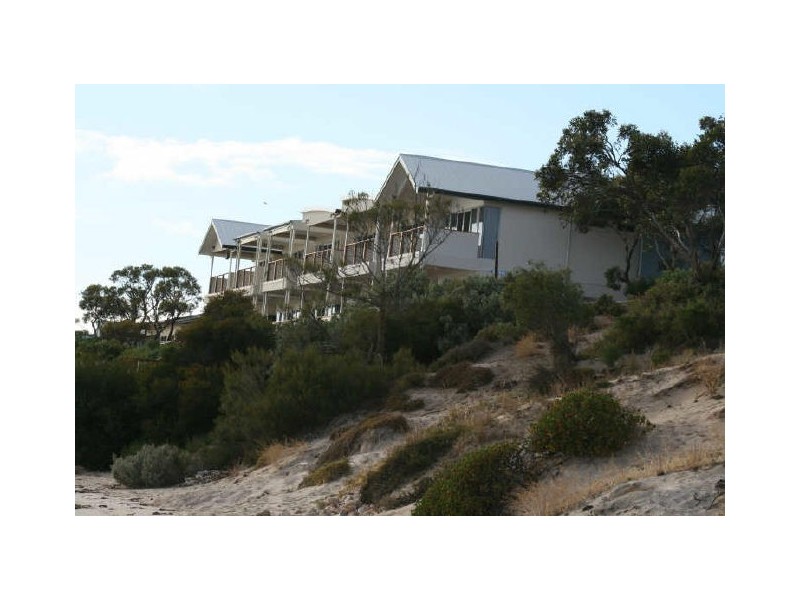 2/151a Harvey Crescent, Black Point SA 5571