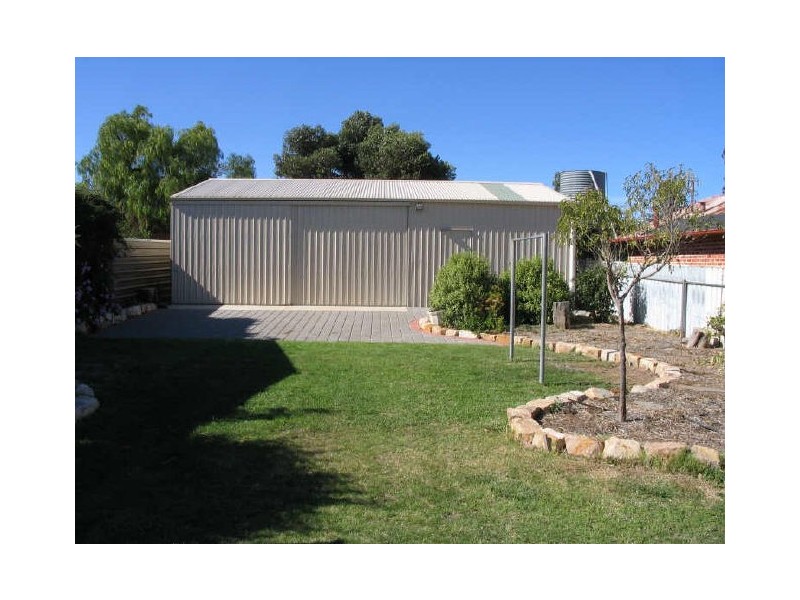 57 Robert Street, Maitland SA 5573