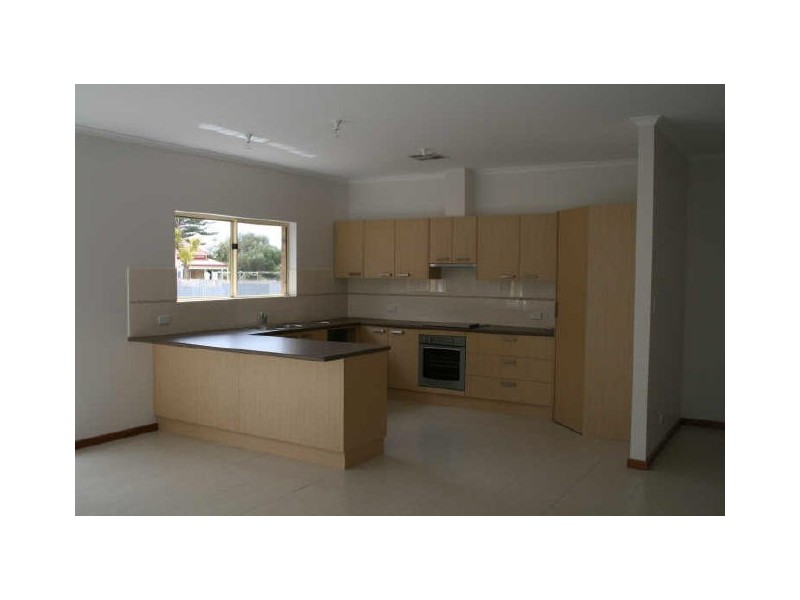 Unit 2/11 Second Street, Ardrossan SA 5571