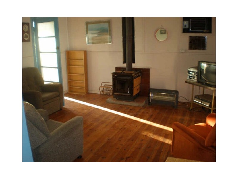 22 Cooper Street, Port Clinton SA 5570