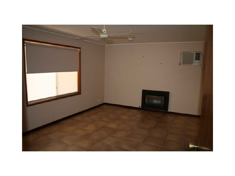 18 Barton Road, Tiddy Widdy Beach SA 5571