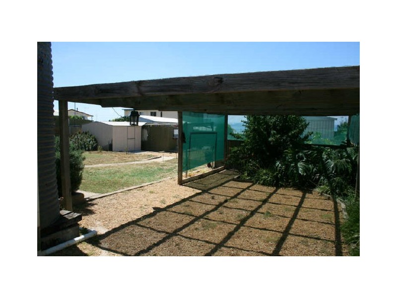 18 Barton Road, Tiddy Widdy Beach SA 5571