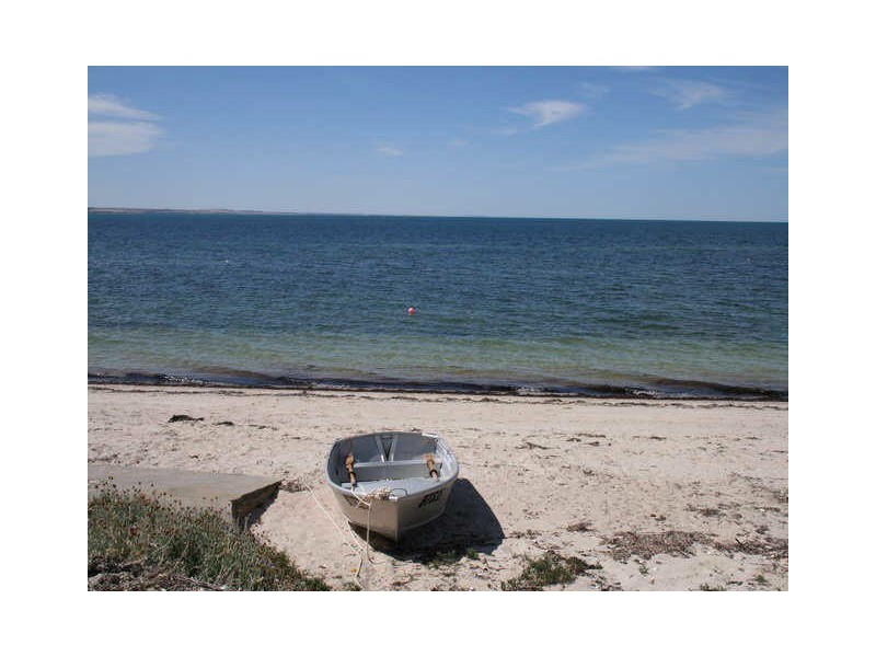 85 Black Point Drive, Black Point SA 5571