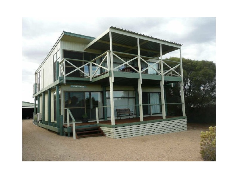 5 Chapman Road, Rogues Point SA 5571