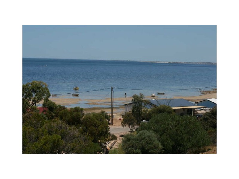 5 Chapman Road, Rogues Point SA 5571